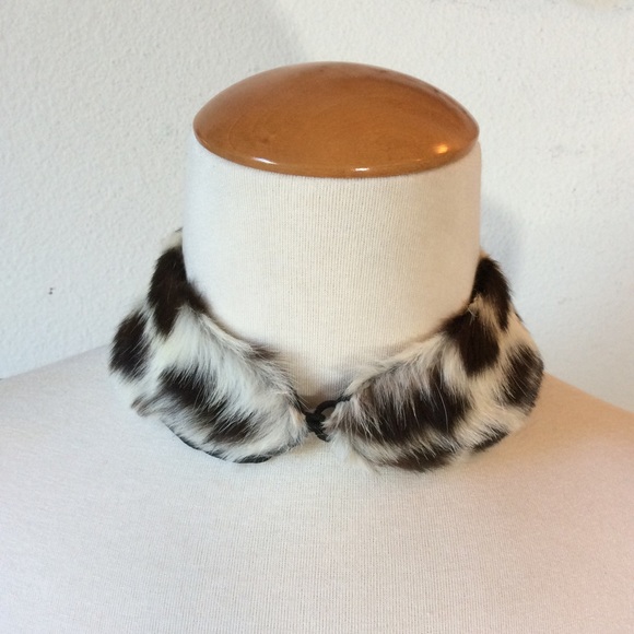 Moved Listing to @Charitylane closet - Picture 3 of 8